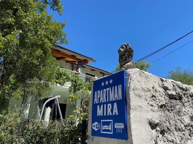 Mira Karlobag